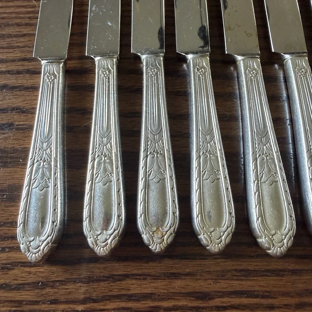 Vtg HOLMES & EDWARDS 1932 Masterpiece‎ Silverplate Dinner Knives Set Of 8